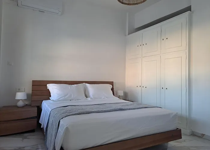 Downtown Platanos * Panteli