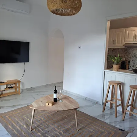 Downtown Platanos * Panteli