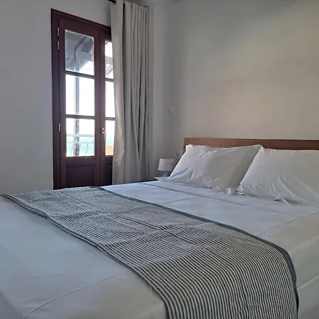 Downtown Platanos Panteli