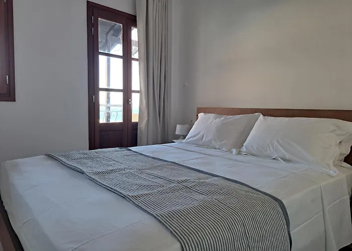 Downtown Platanos Panteli