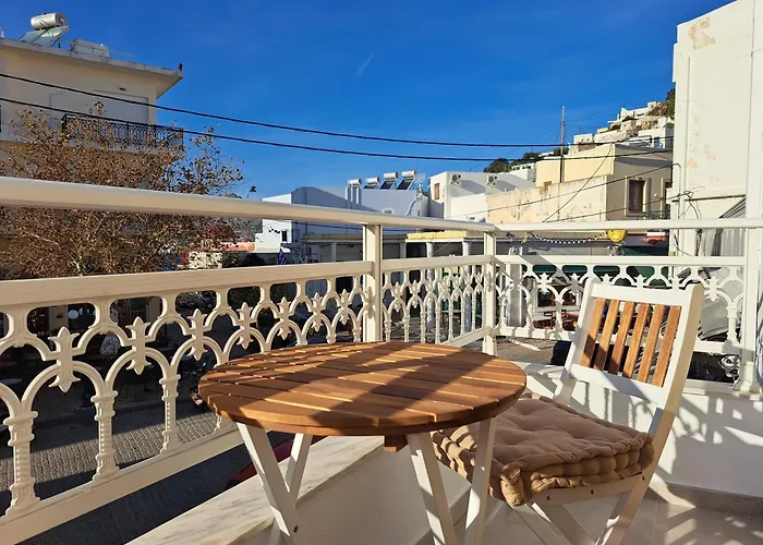 Downtown Platanos Apartment