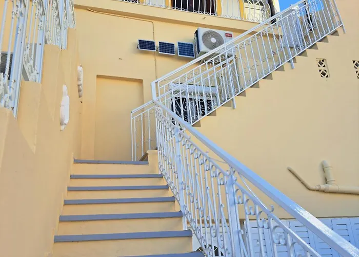 Downtown Platanos Apartment Panteli